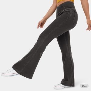 HALARA flaired denim leggings